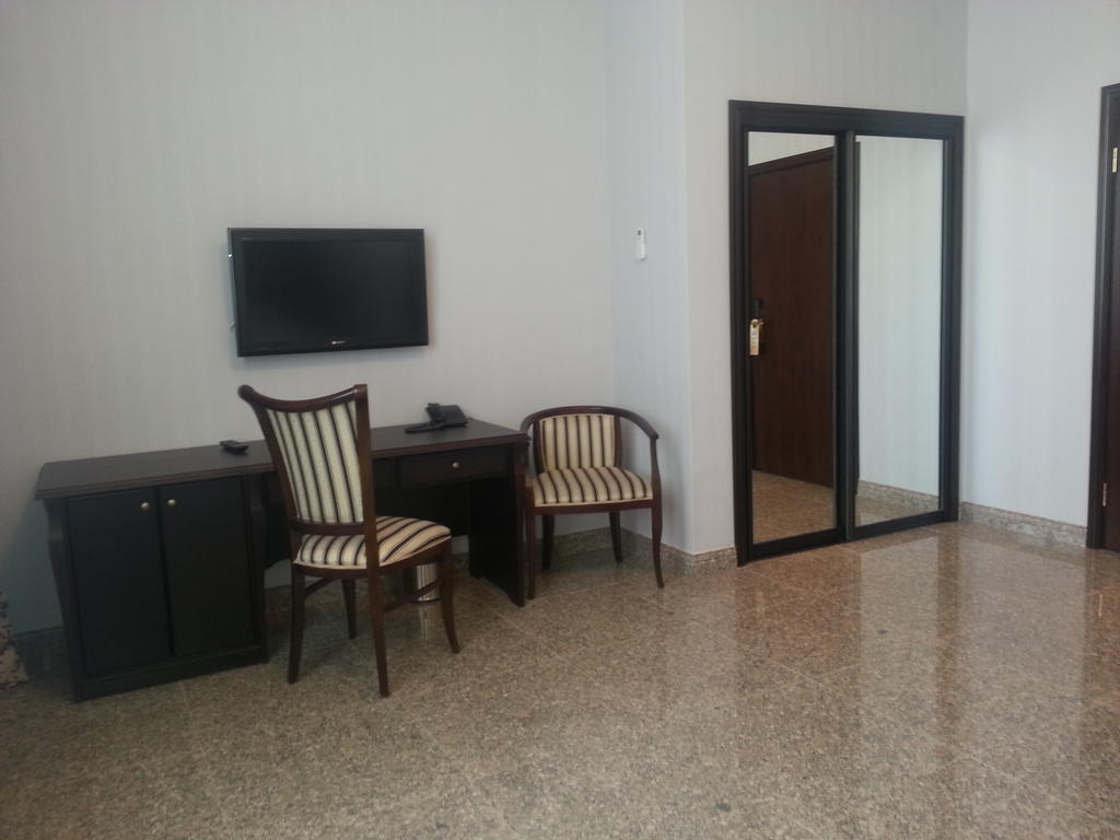 טלדיקורגן Royal Petrol Hotel מראה חיצוני תמונה