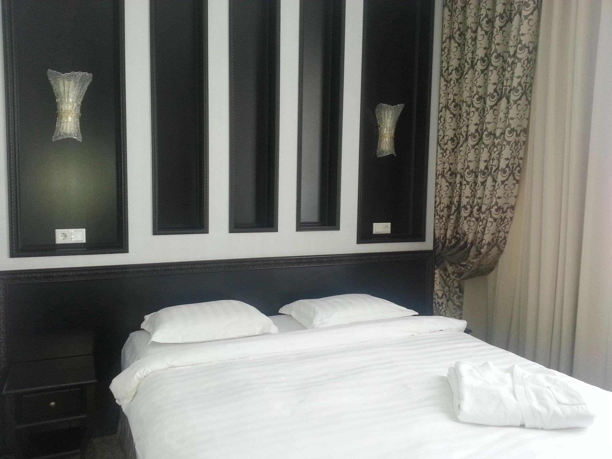 טלדיקורגן Royal Petrol Hotel מראה חיצוני תמונה